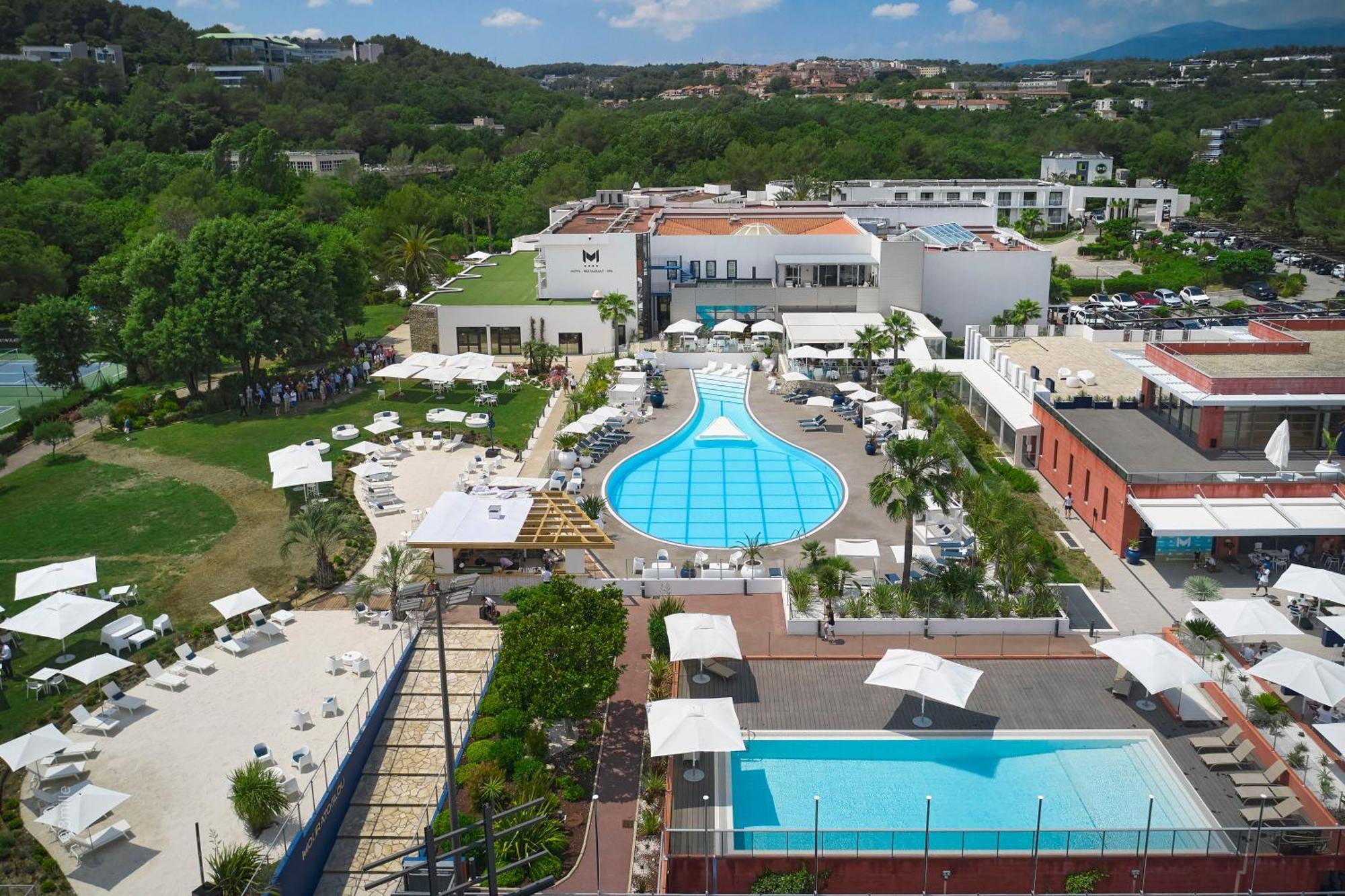 Hotel Mouratoglou & 4*